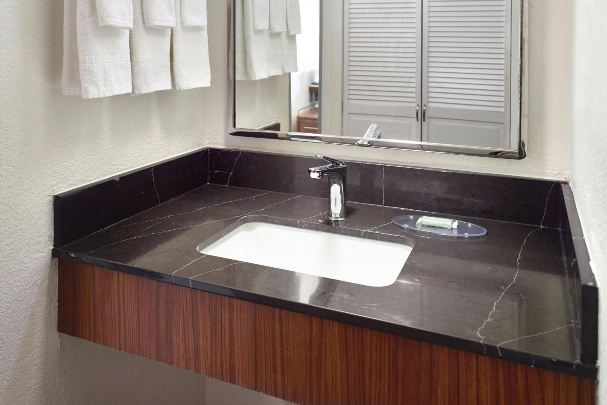Courtyard By Marriott Myrtle Beach Broadway Zewnętrze zdjęcie